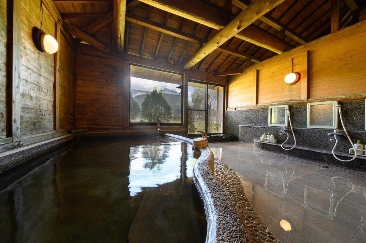 Bed and Breakfast Yufuin Flora House Экстерьер фото