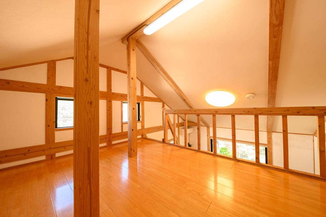 Bed and Breakfast Yufuin Flora House Экстерьер фото