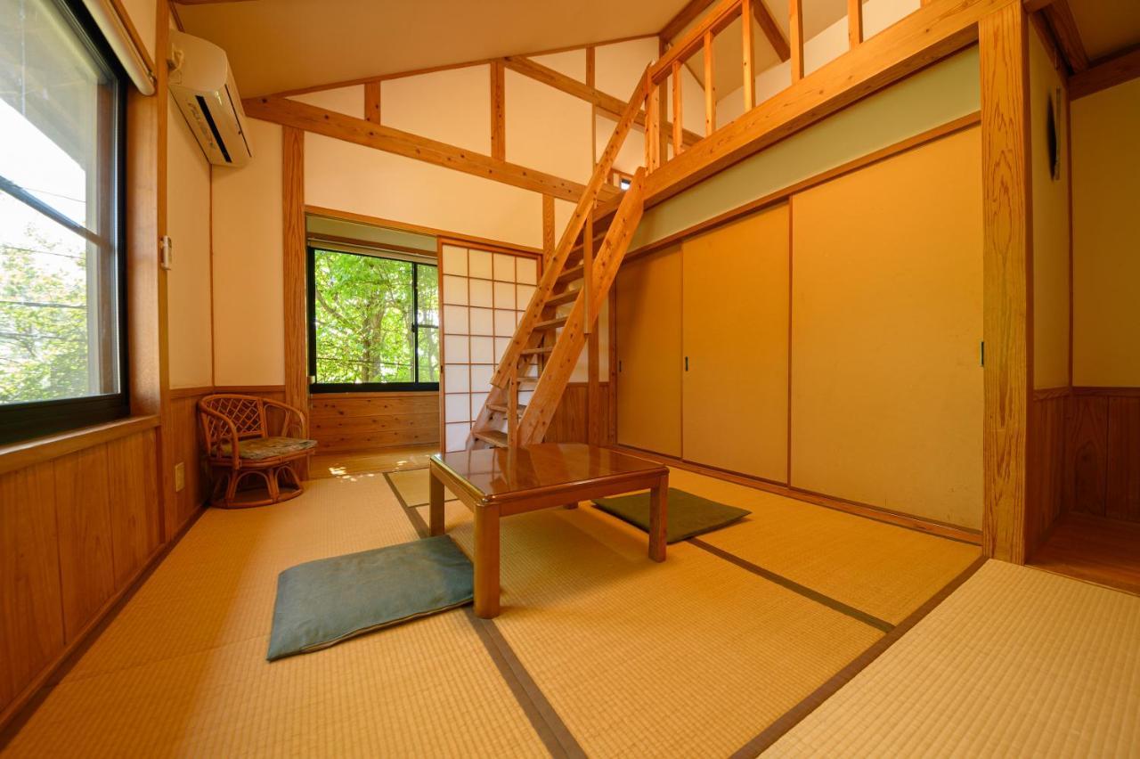 Bed and Breakfast Yufuin Flora House Экстерьер фото