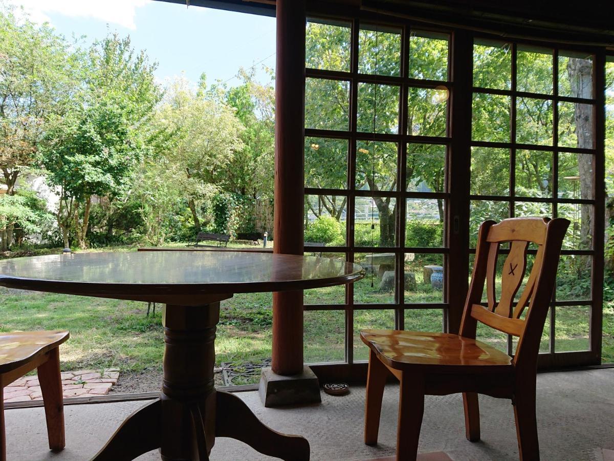 Bed and Breakfast Yufuin Flora House Экстерьер фото