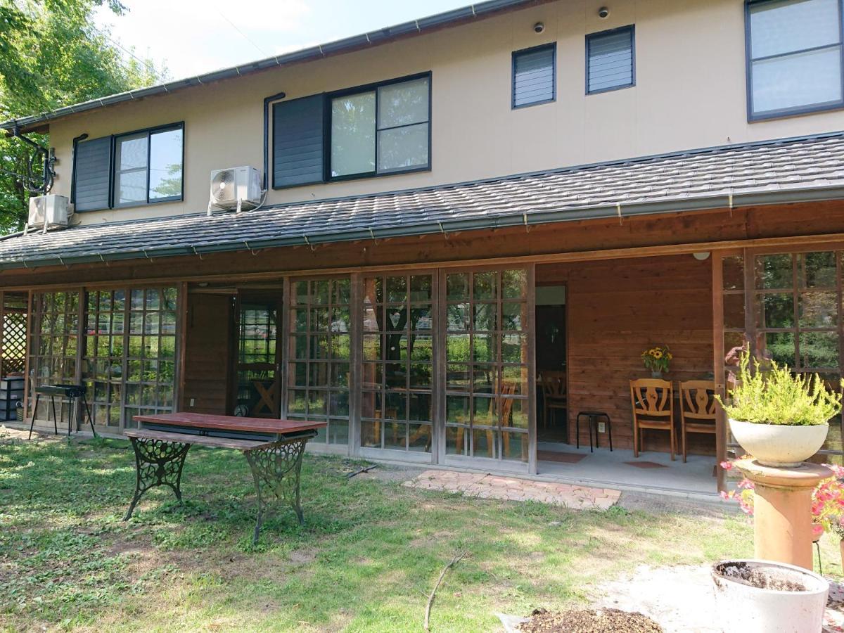 Bed and Breakfast Yufuin Flora House Экстерьер фото