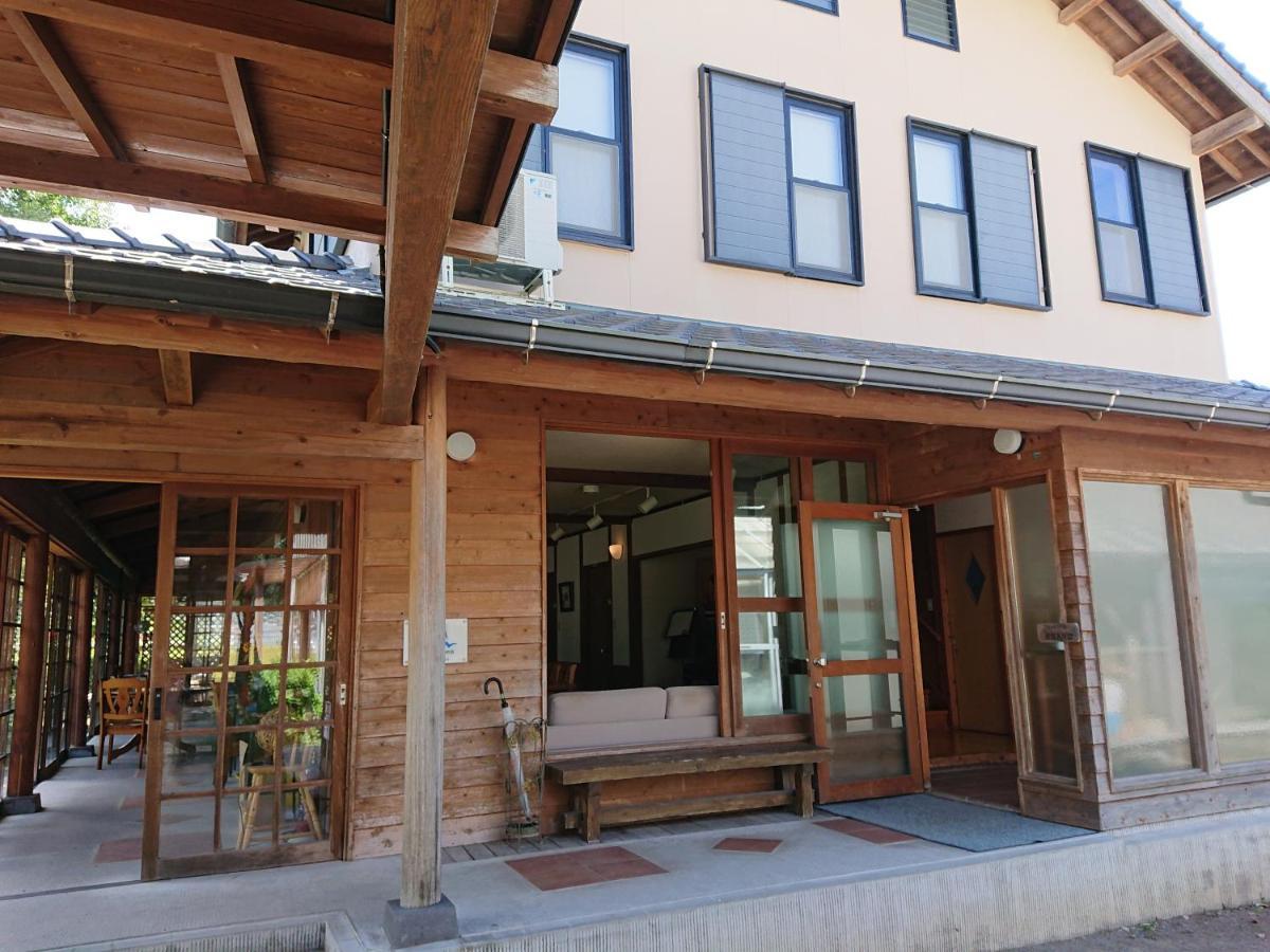 Bed and Breakfast Yufuin Flora House Экстерьер фото